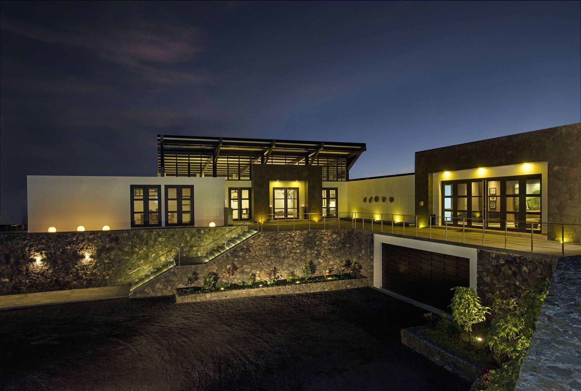 Pikaia Lodge Santa Cruz Island Exterior foto